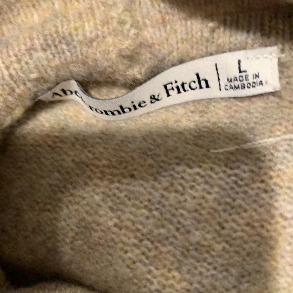 Abercrombie & Fitch Sweater - Picture 5 of 6